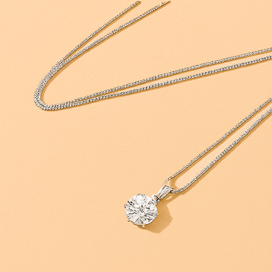 Prism Gleam Moissanite